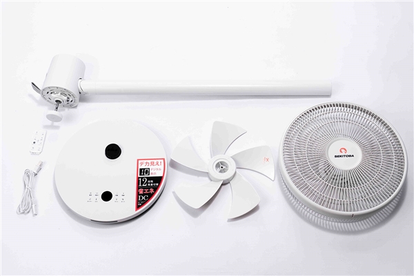 Trọng lượng 4,2kg – chắc chắn nhưng vẫn dễ di chuyển